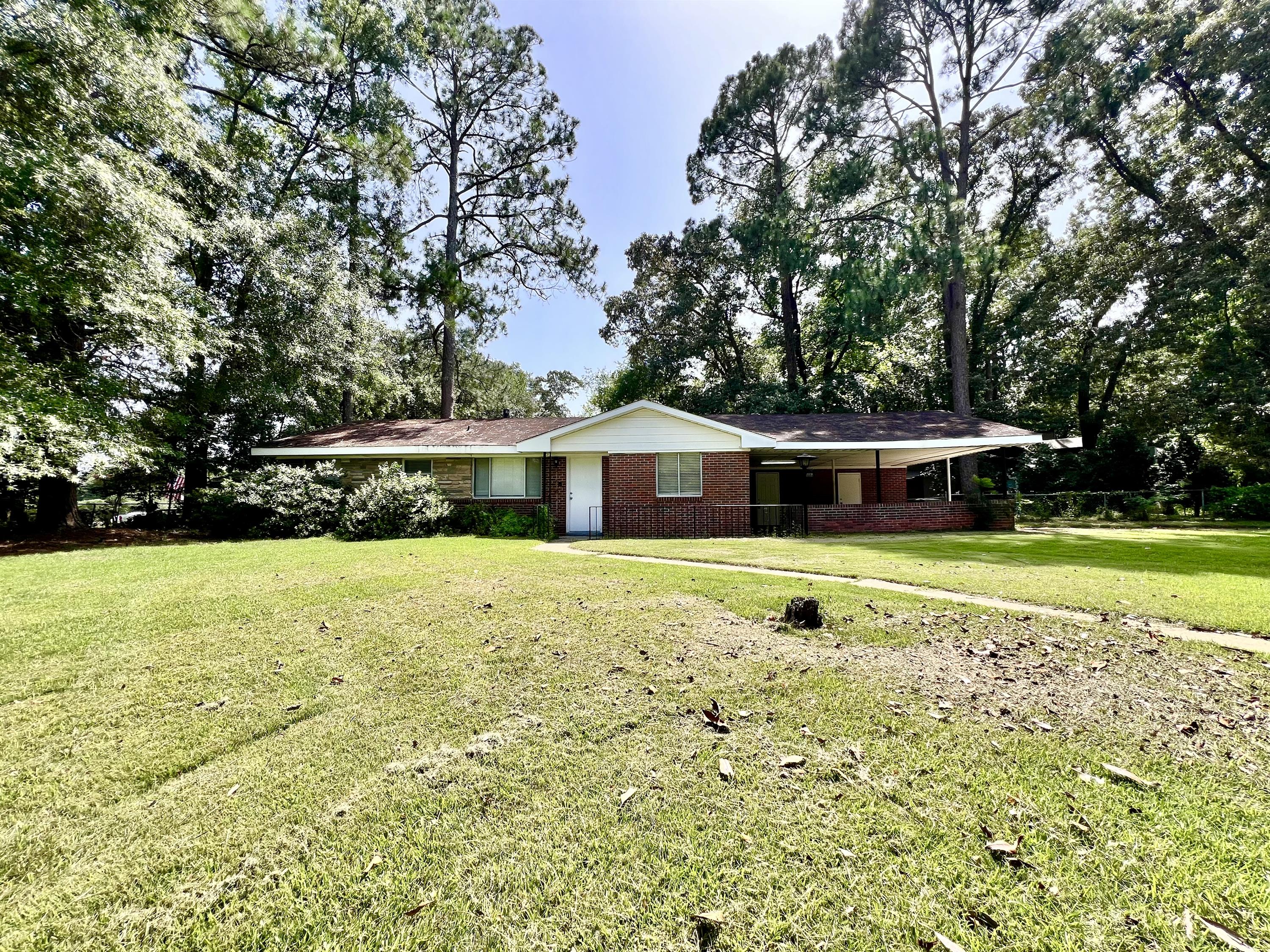 3312 Little John Drive